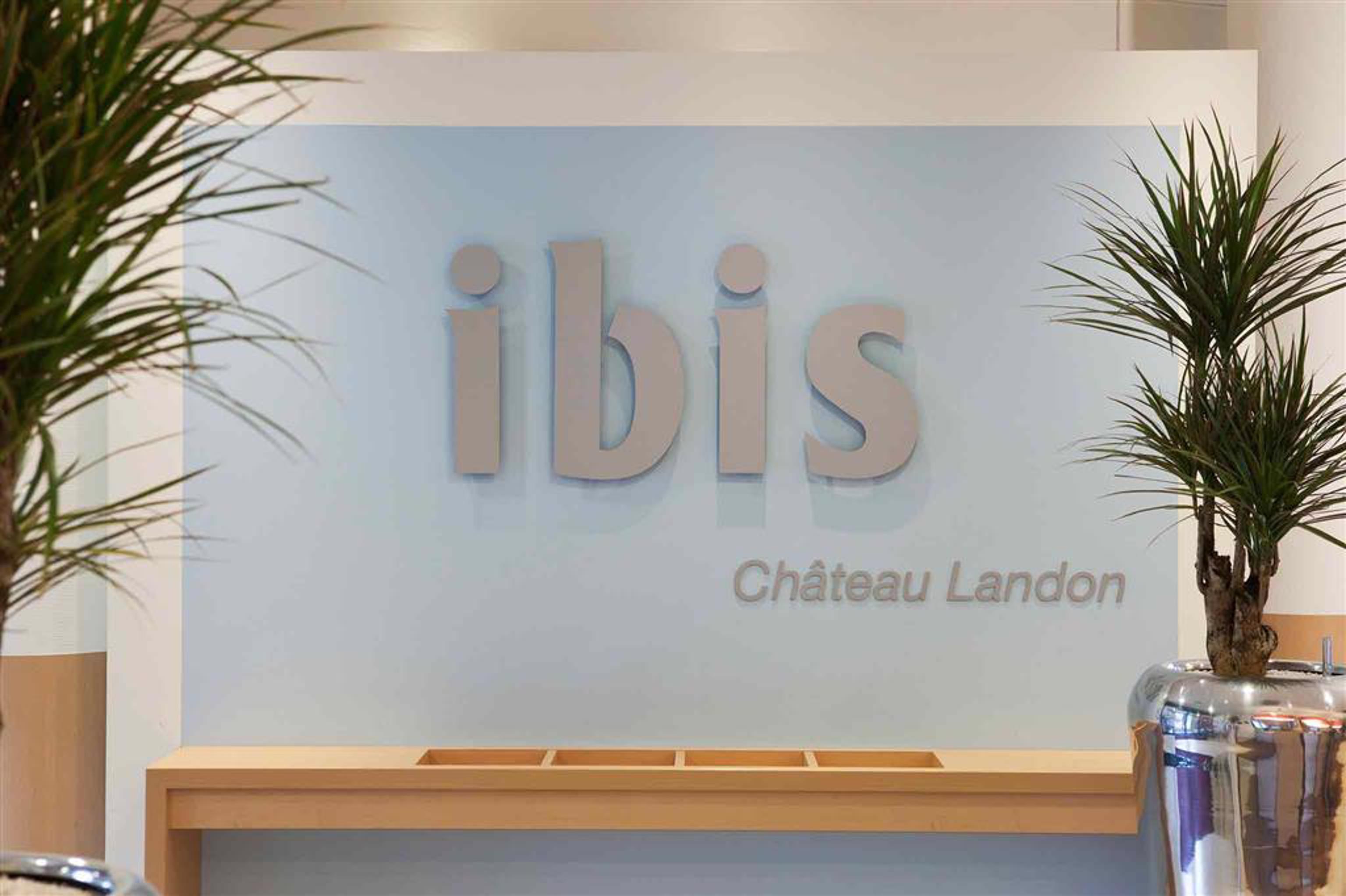 Ibis Paris Gare Du Nord Chateau Landon 10Eme Hotel Exterior photo